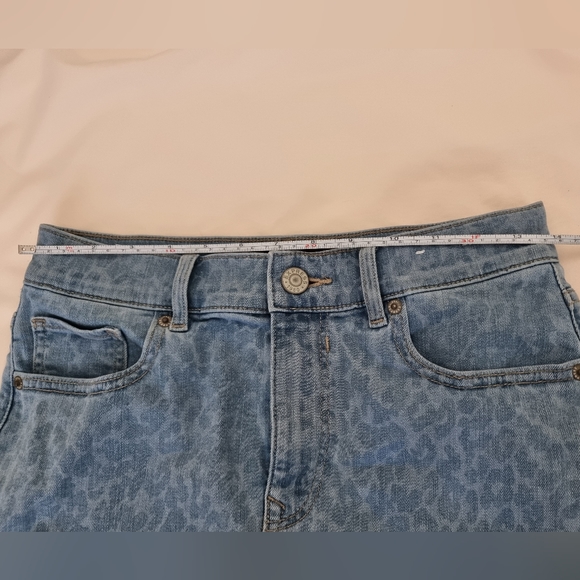Express Blue Leopard Print Denim Cut Off Shorts - Size 2 - Stylish and Trendy - Picture 7 of 7